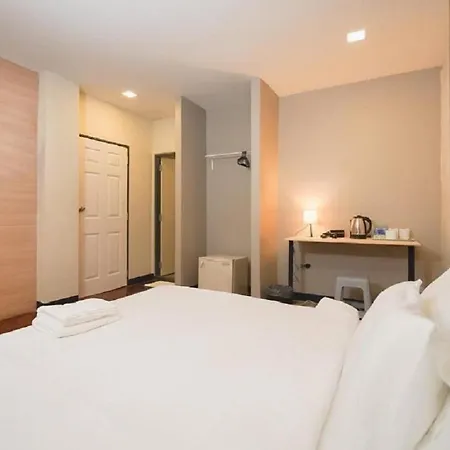 Go Inn Silom โกอินน์ สีลม - สถานีรถไฟฟ้าเซนต์หลุยส์ Bangkok Exterior photo