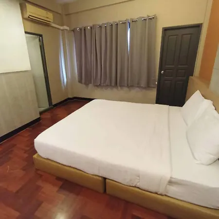Go Inn Silom โกอินน์ สีลม - สถานีรถไฟฟ้าเซนต์หลุยส์ Bangkok Exterior photo